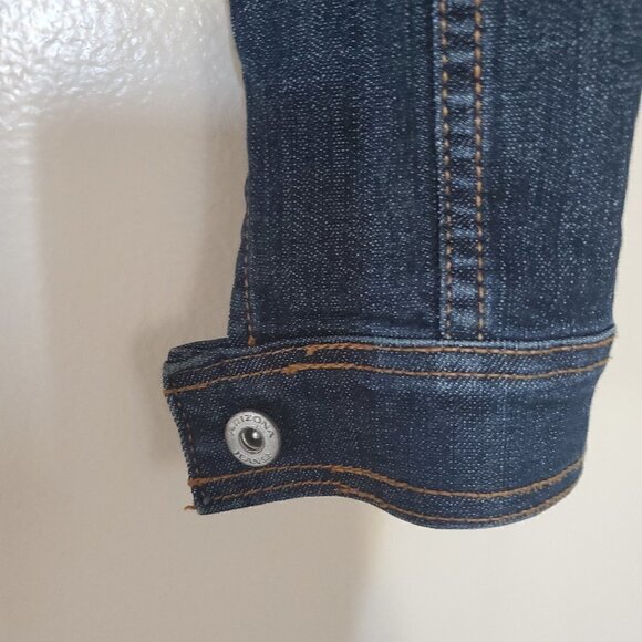 Arizona Jeans Dark Wash Juniors Crop Jean Jacket - Picture 3 of 6